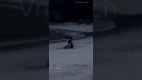 Em học sinh mới lớn đi biển hẹn hò nứng quá liền chịch ngay tại bãi biển ~ Sex Việt Public
